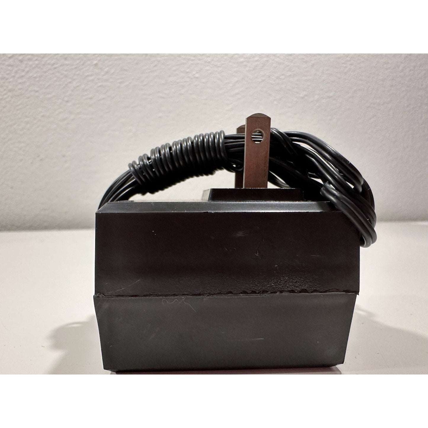 VINTAGE *NEW* Arrow AC Power Adapter Japan 117V/6V 300mA