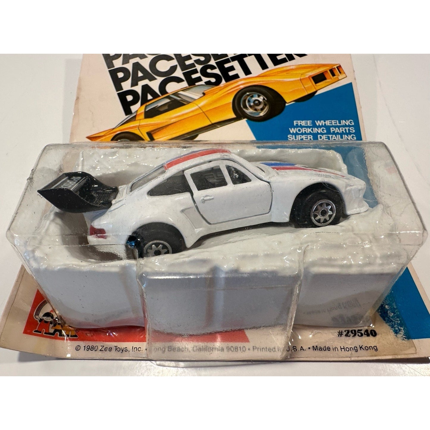 VINTAGE *NEW* 1985 Zee Pacesetter Porsche Free Wheeling 1/64 Diecast Car