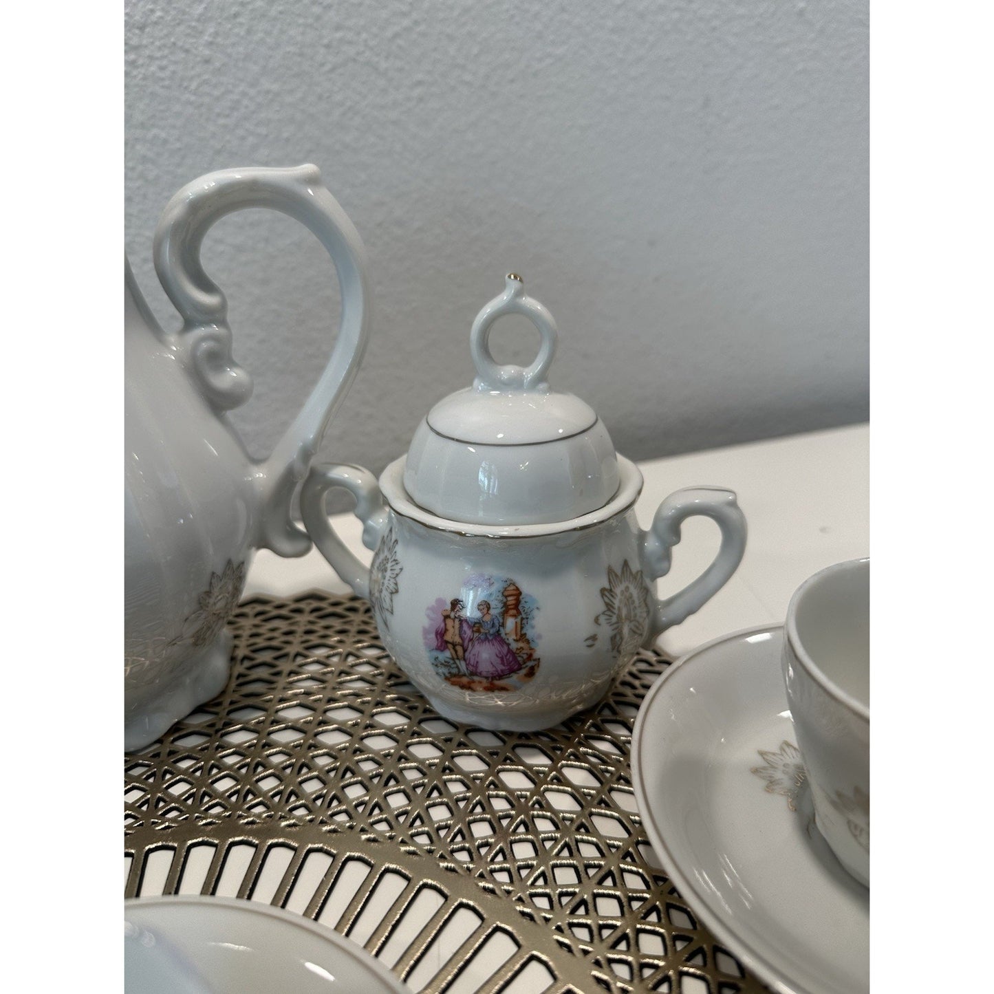 VINTAGE *NEW* 1960's 17 pc German Tea Set w/ Musical Tea Pot, Sugar, Creamer
