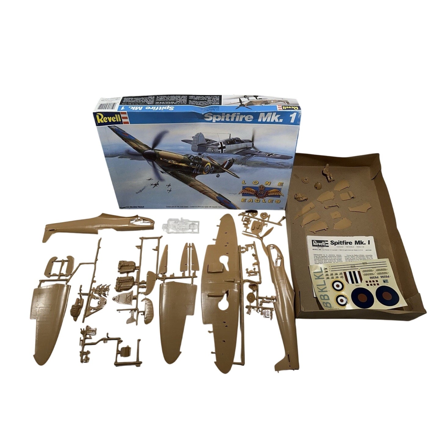 VINTAGE *NEW* Revell Lone Eagles Spitfire Mk1 #4555 1:32 COMPLETE Set