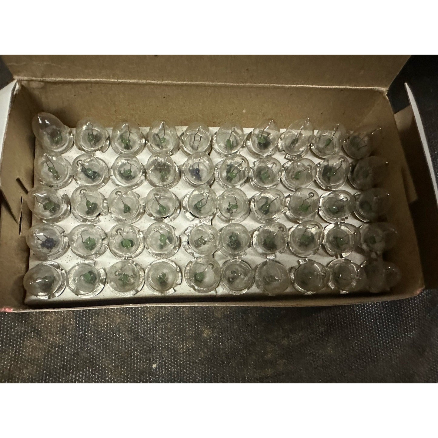 VINTAGE *NEW* Red Jewel 50 Pieces Flashlight Bulbs 2.5V