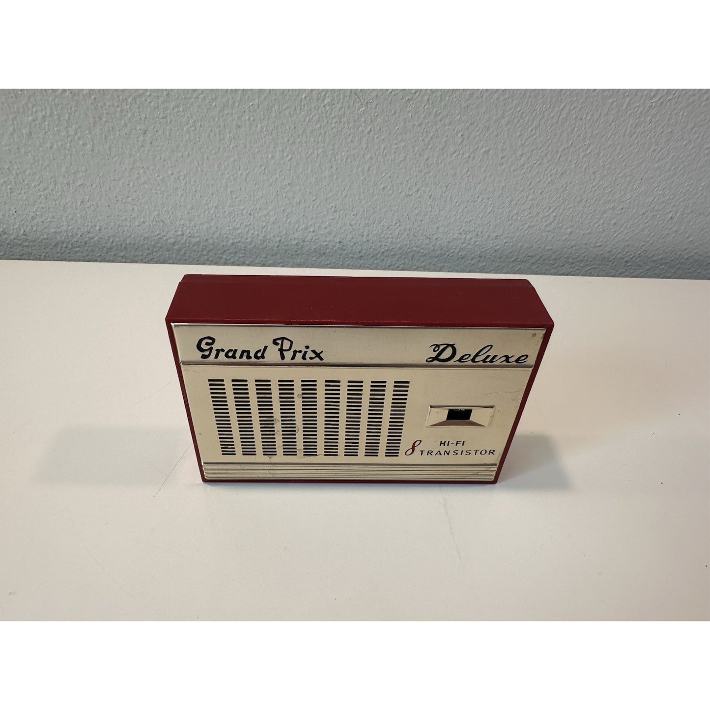 VINTAGE *NEW* Grand Prix Deluxe Hi-Fi Red Transistor AM Pocket Radio