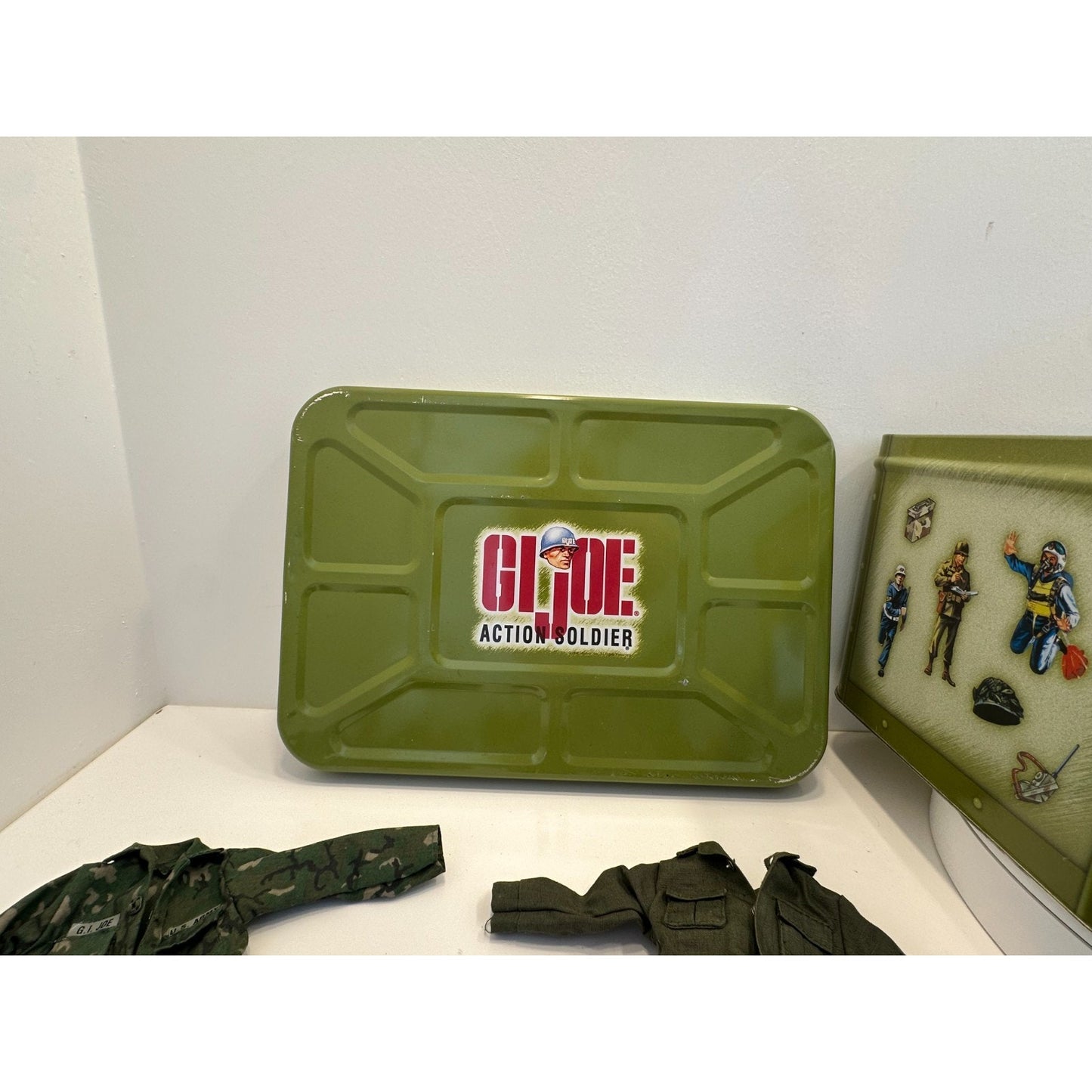 VINTAGE GI Joe Action Figures & Accessories in 1998 Collectable Tin