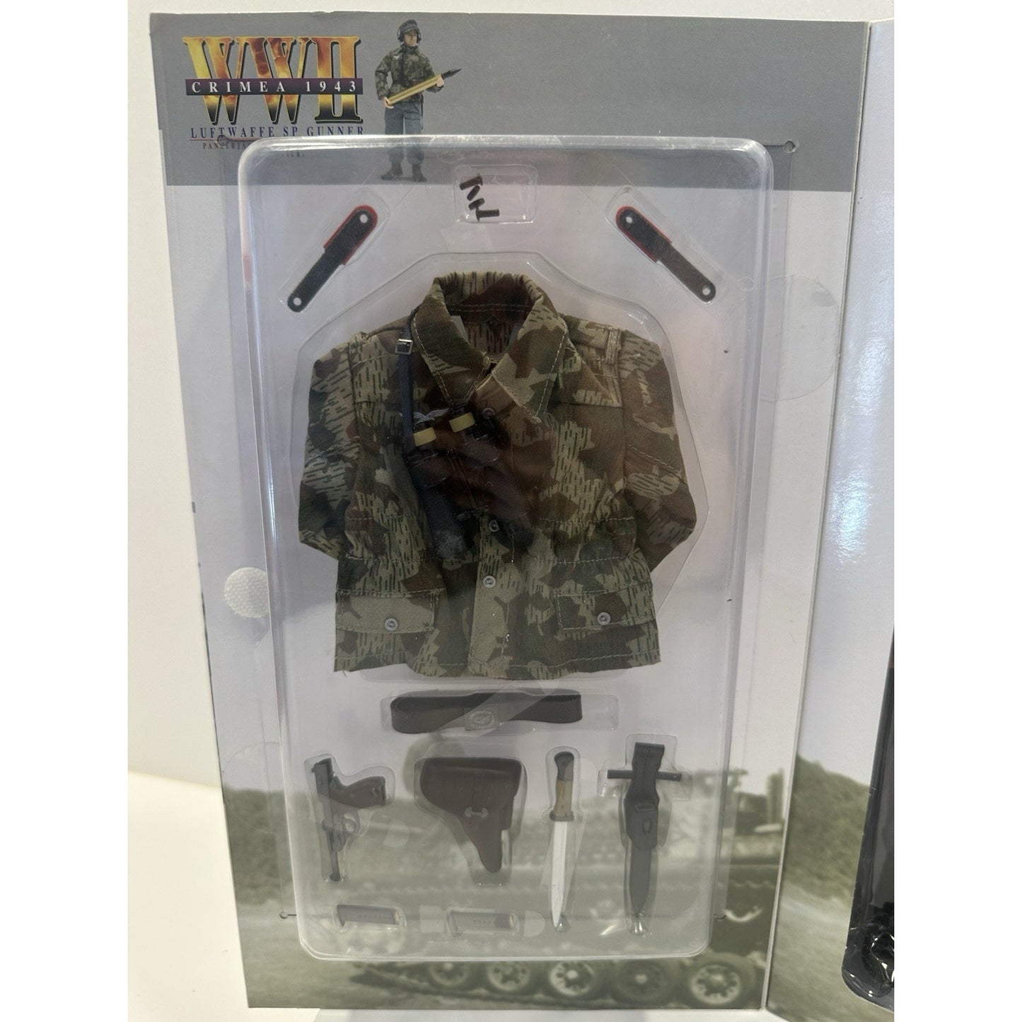 VINTAGE *NEW* Dragon WWII "Werner Bloch* Crimea 1943 Panzer Action Figure