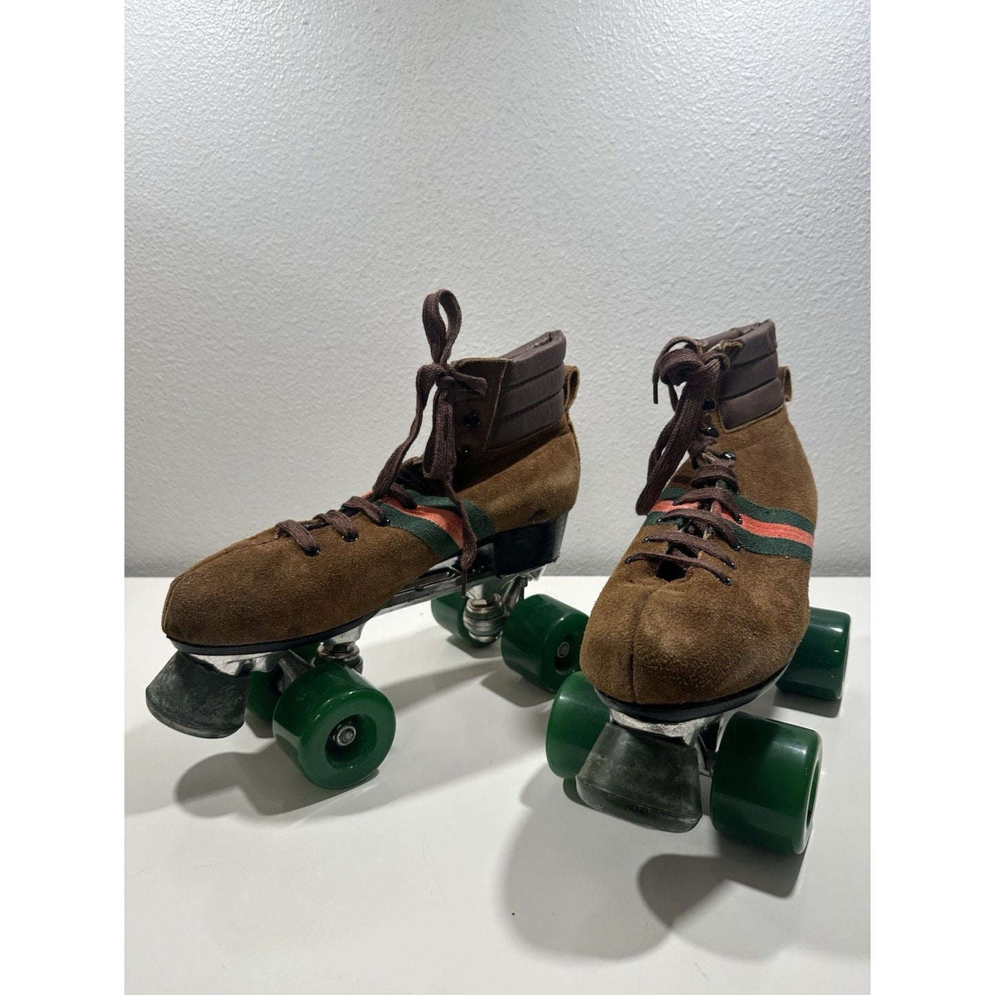 VINTAGE *NEW* 1970's's Hot Shot Suede Demi-Boot Roller Skates-MN'S 8/WMN 10