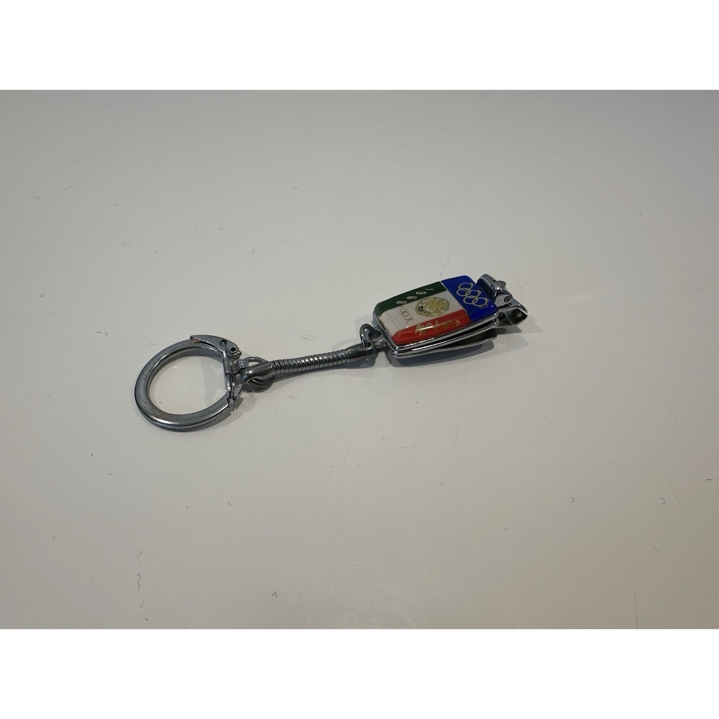VINTAGE *NEW* 1968 Olympiada Mexico Olympics Nail Manicure Clippers Key Chain