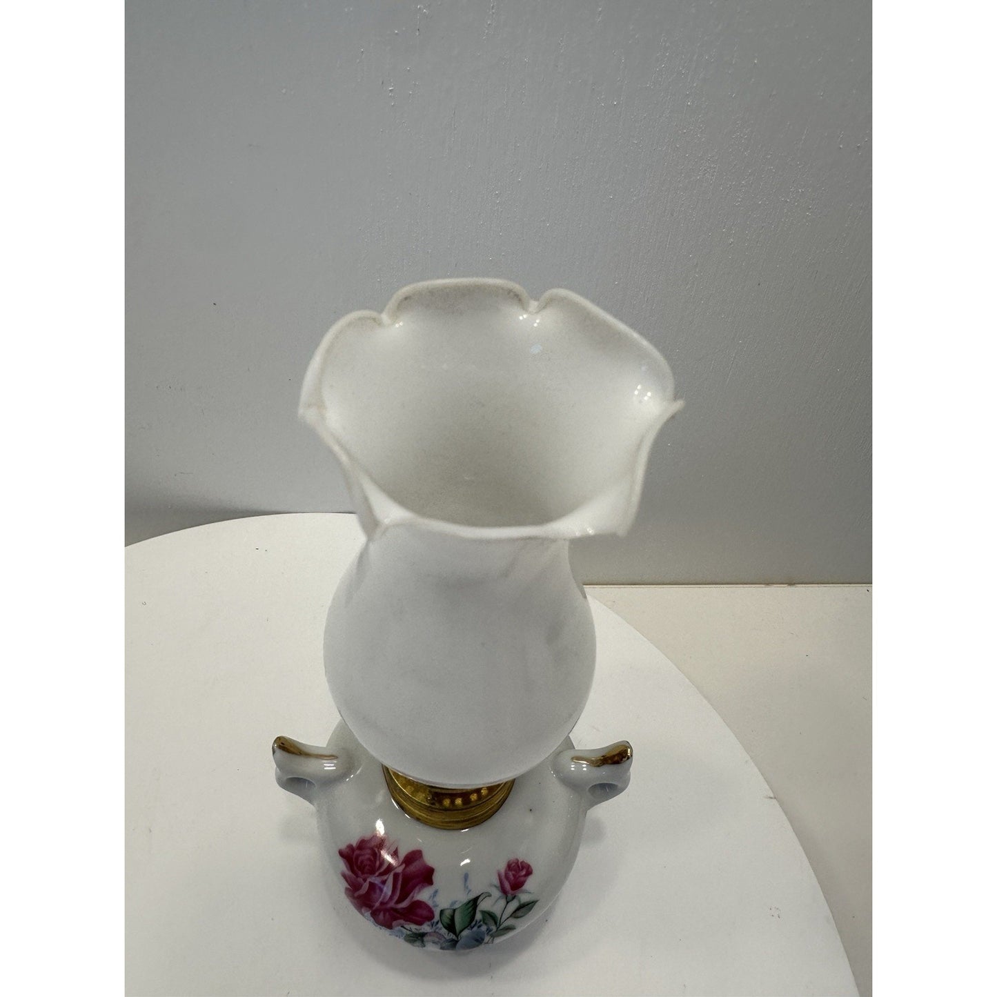 VINTAGE *NEW* 1970's Porcelain Oil Lamp with Flowers