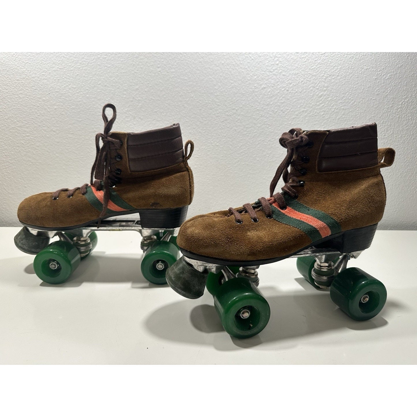 VINTAGE *NEW* 1970's's Hot Shot Suede Demi-Boot Roller Skates-MN'S 8/WMN 10