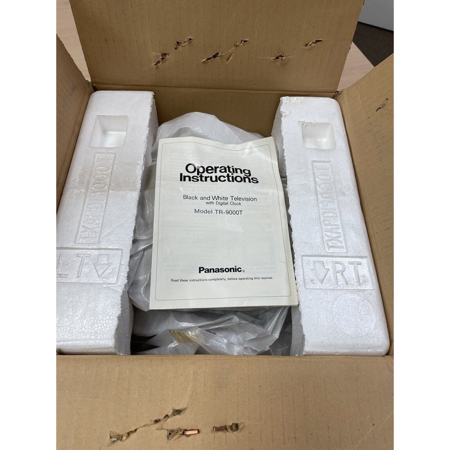 VINTAGE *NEW* 1970's Panasonic TR-9000T 9" Black and White Portable TV