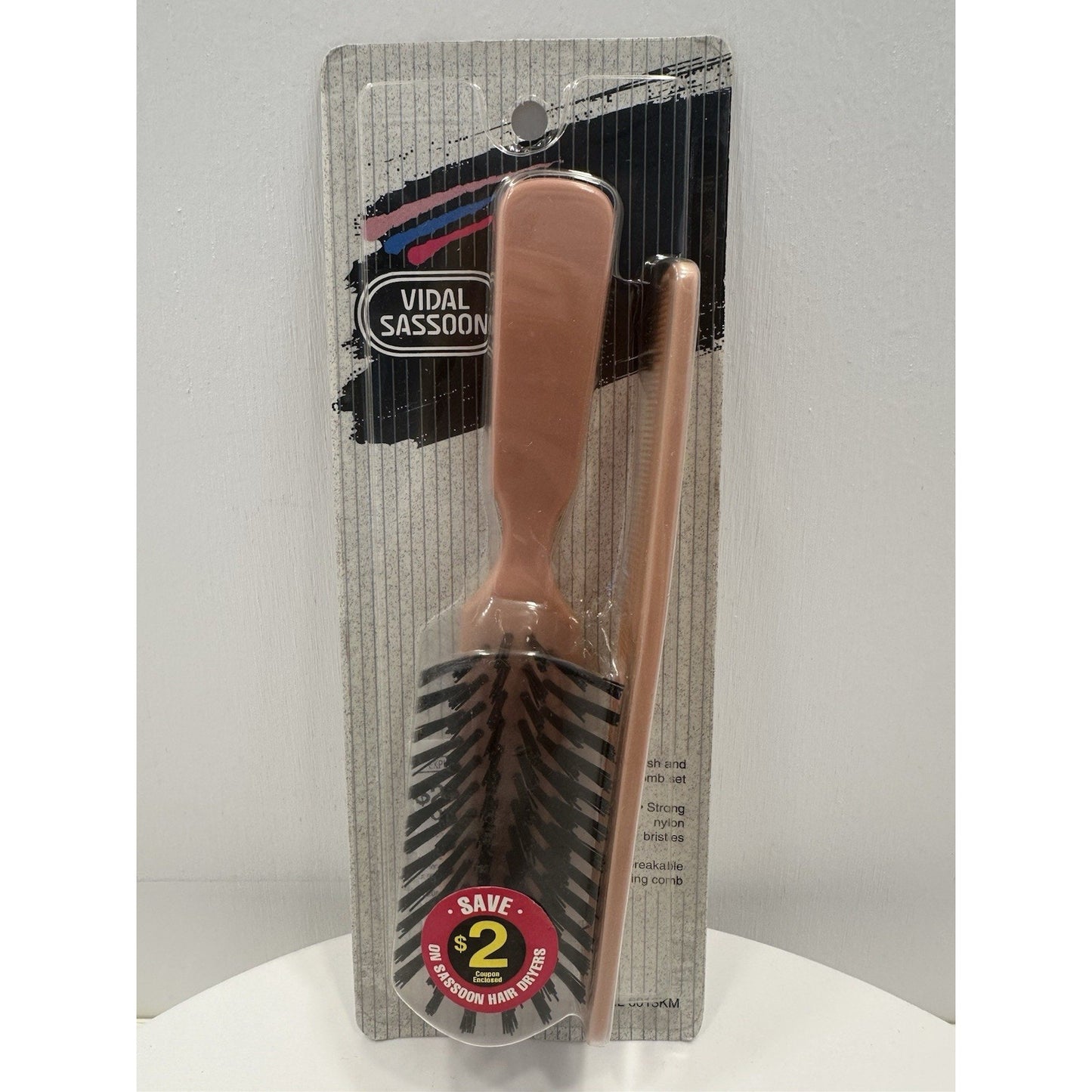 VINTAGE *NEW* 1992 Vidal Sassoon 6013KM Brush & Comb Set Pink