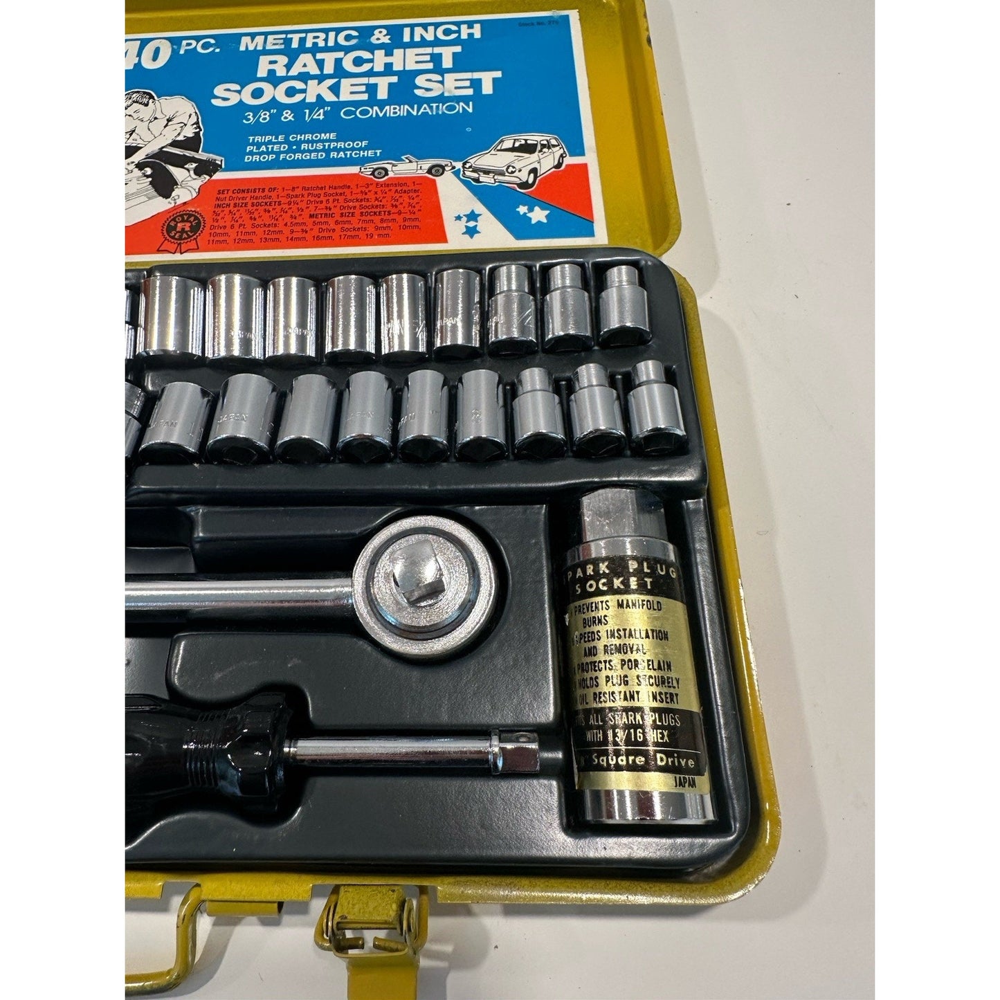 VINTAGE *NEW* 1980's Royal Seal 40 PC Ratchet & Socket Set Metric/Inch