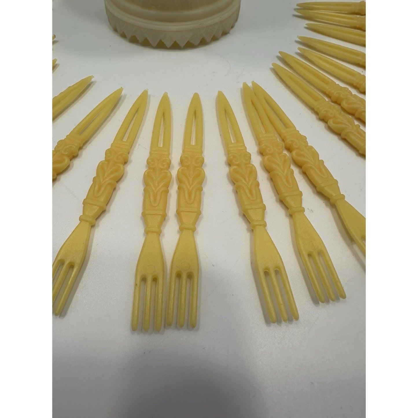VINTAGE *NEW* 1970's Party Picks/Mini Forks in Ivory Cup
