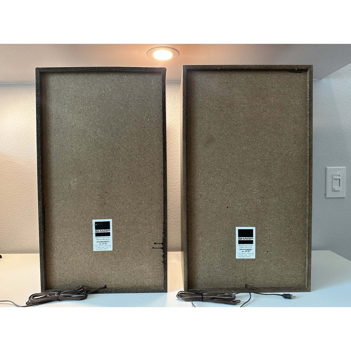 VINTAGE *PRISTINE* 1970's Sharp Model SP-330 Speaker Set Black/Woodgrain
