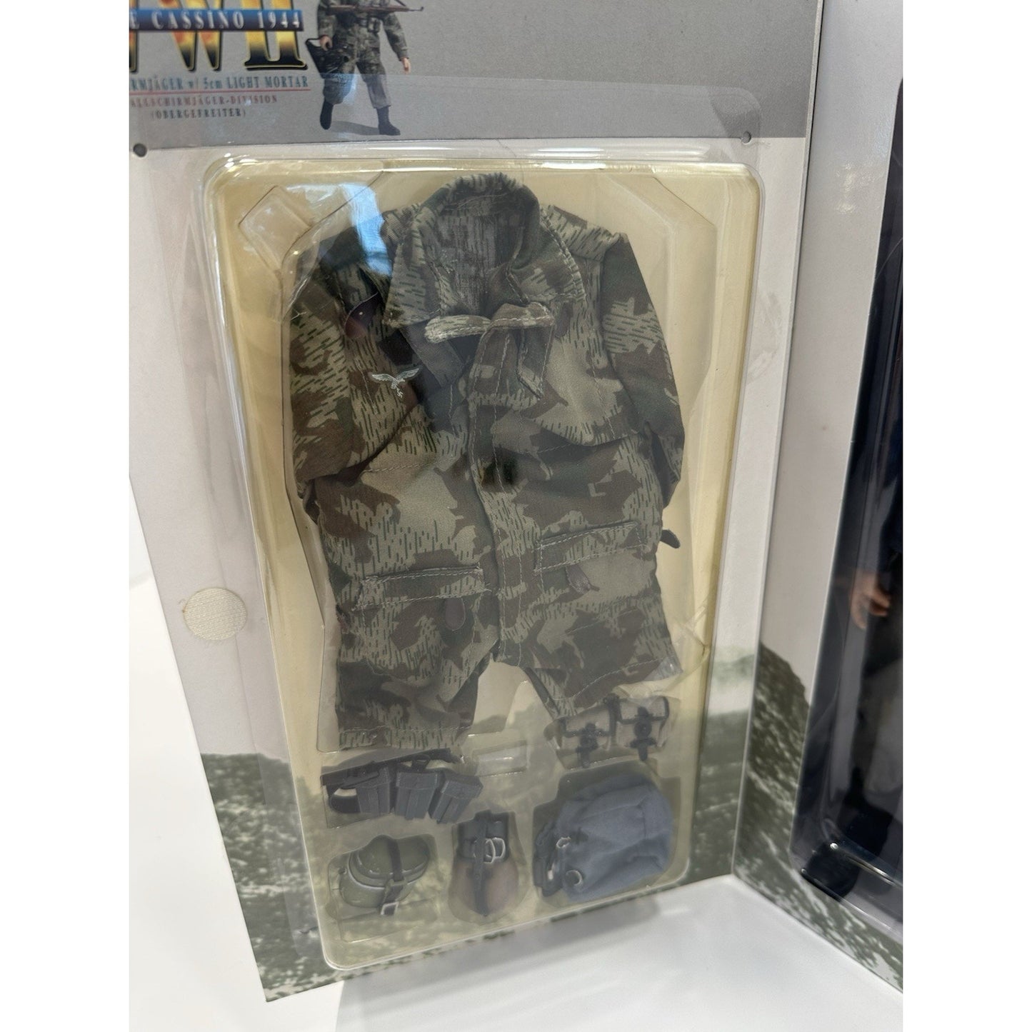 VINTAGE *NEW* DRAGON WWII "Schnell" Monte Cassino 1944 Action Figure