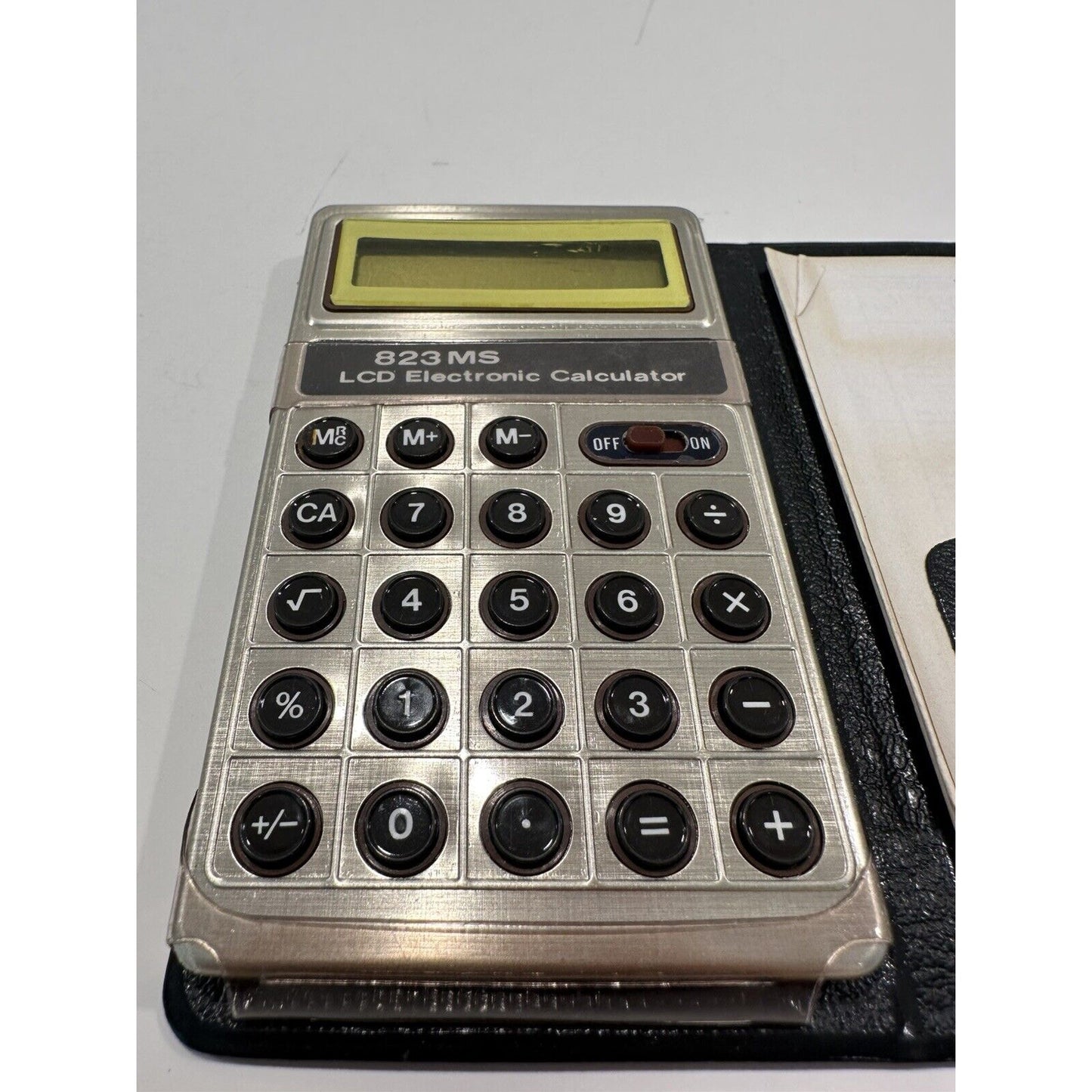 VINTAGE *NEW* Detron 823MS lcd Liquid Crystal Display Calculator w/ Case