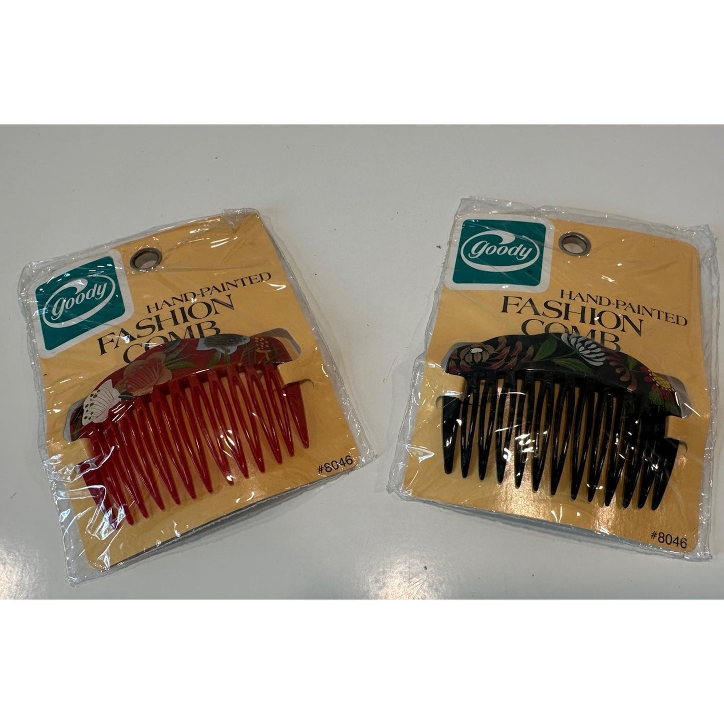 VINTAGE *NEW* 1970's/1980's Goody Hand-painted Fashion Combs Set