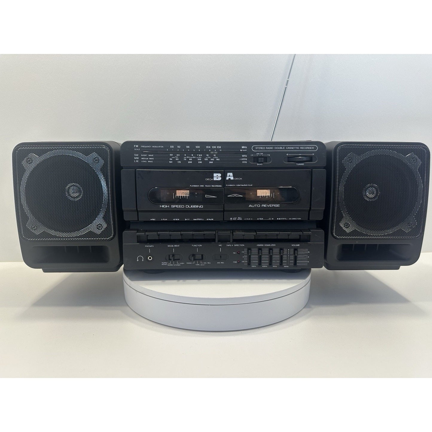Needs Lovin' - VINTAGE General Sound Model# GS-2626 4-Band Dual Cassette Boombox