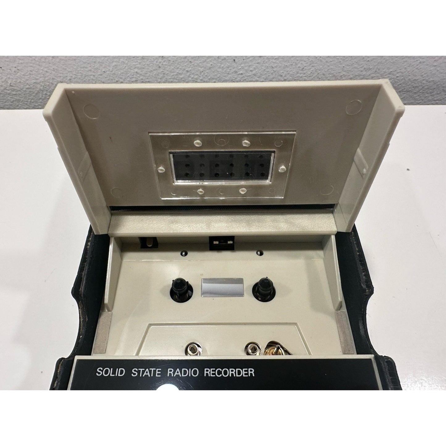 VINTAGE *NEW* Robin Solid State MC-601R AM Radio Cassette Recorder AC?DC Mic