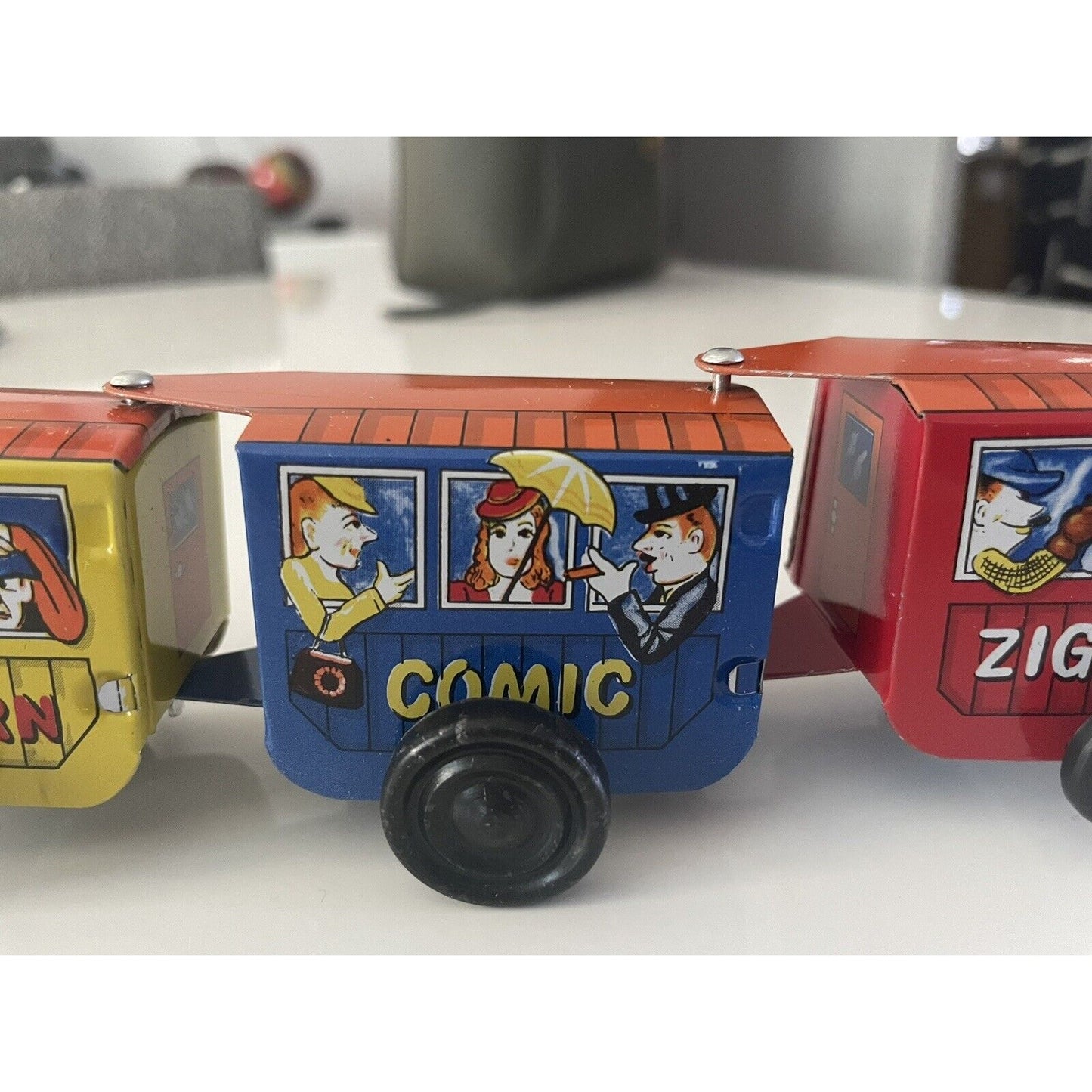 VINTAGE *NEW* Toy Zig Zag Express Train Wind-Up