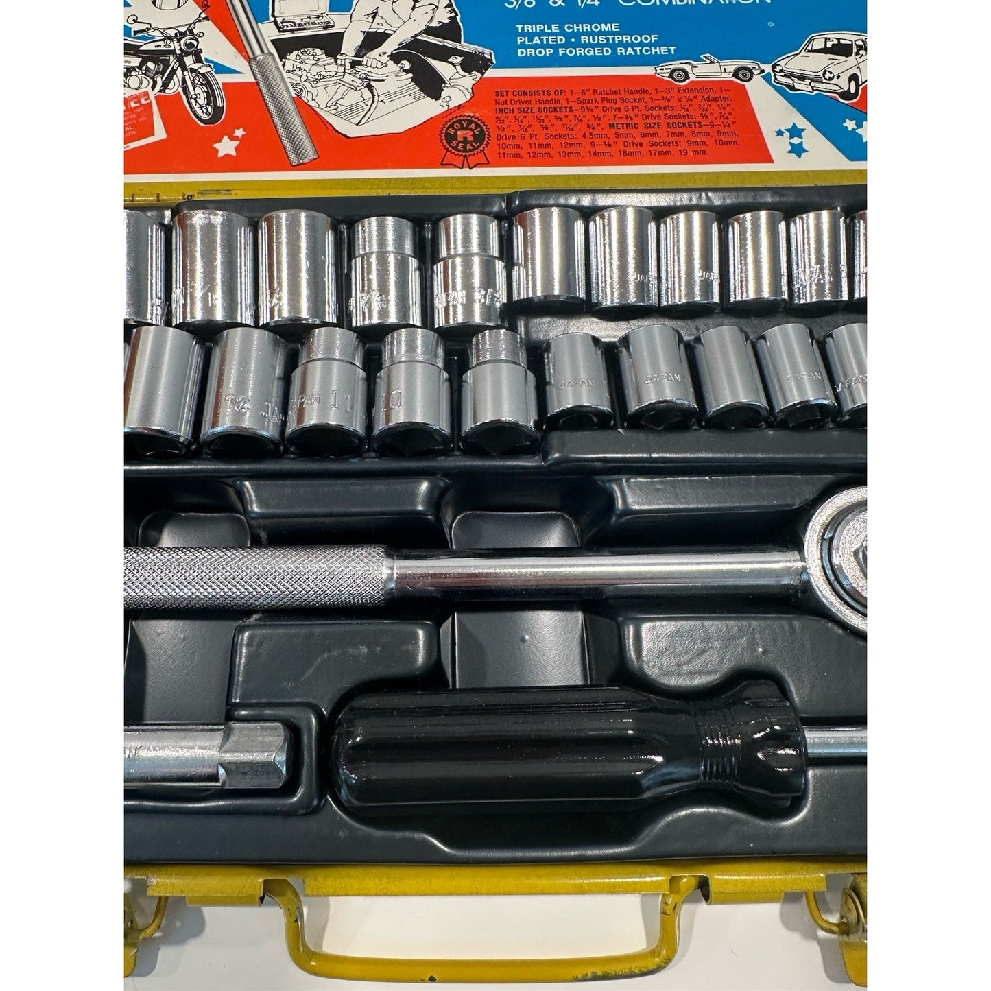 VINTAGE *NEW* 1980's Royal Seal 40 PC Ratchet & Socket Set Metric/Inch