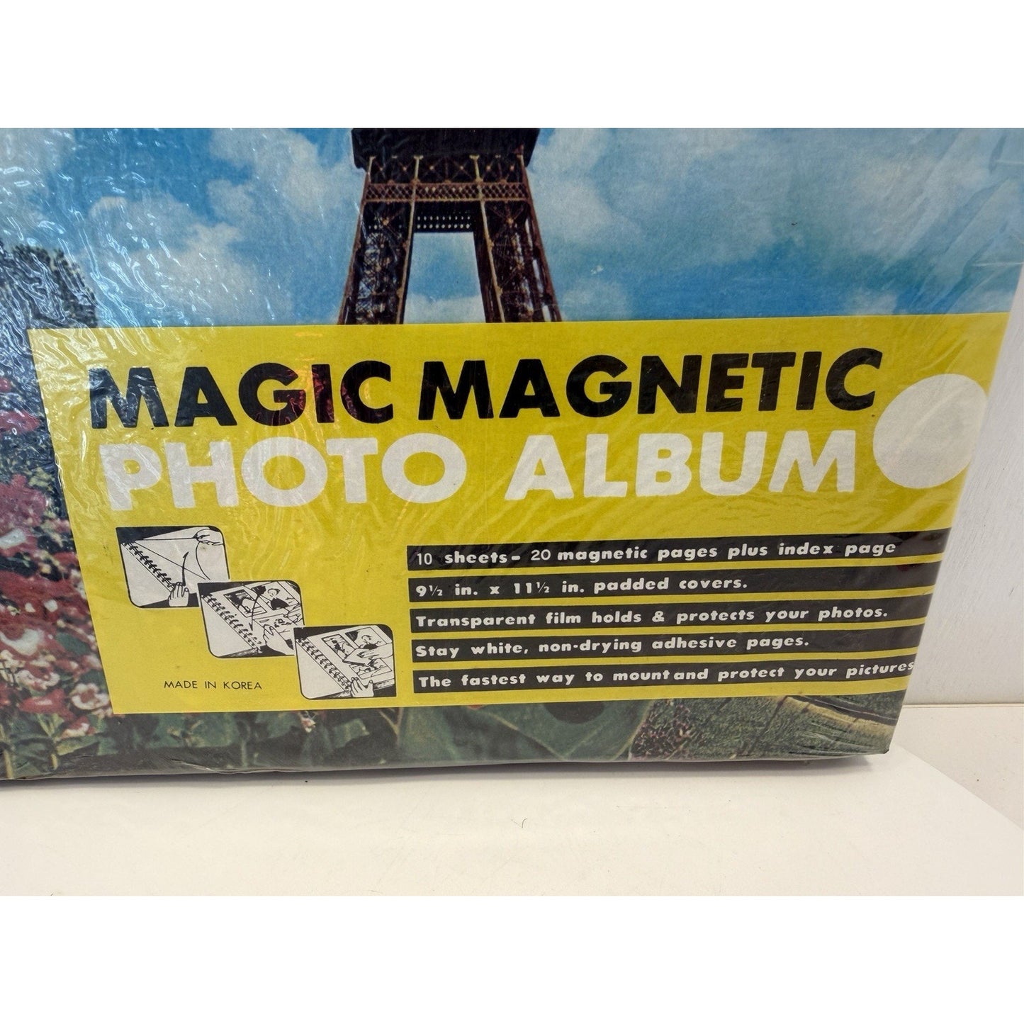 VINTAGE *NEW* 1960's Magnetic Photo Album 20 Pages Eiffel Tower Scene