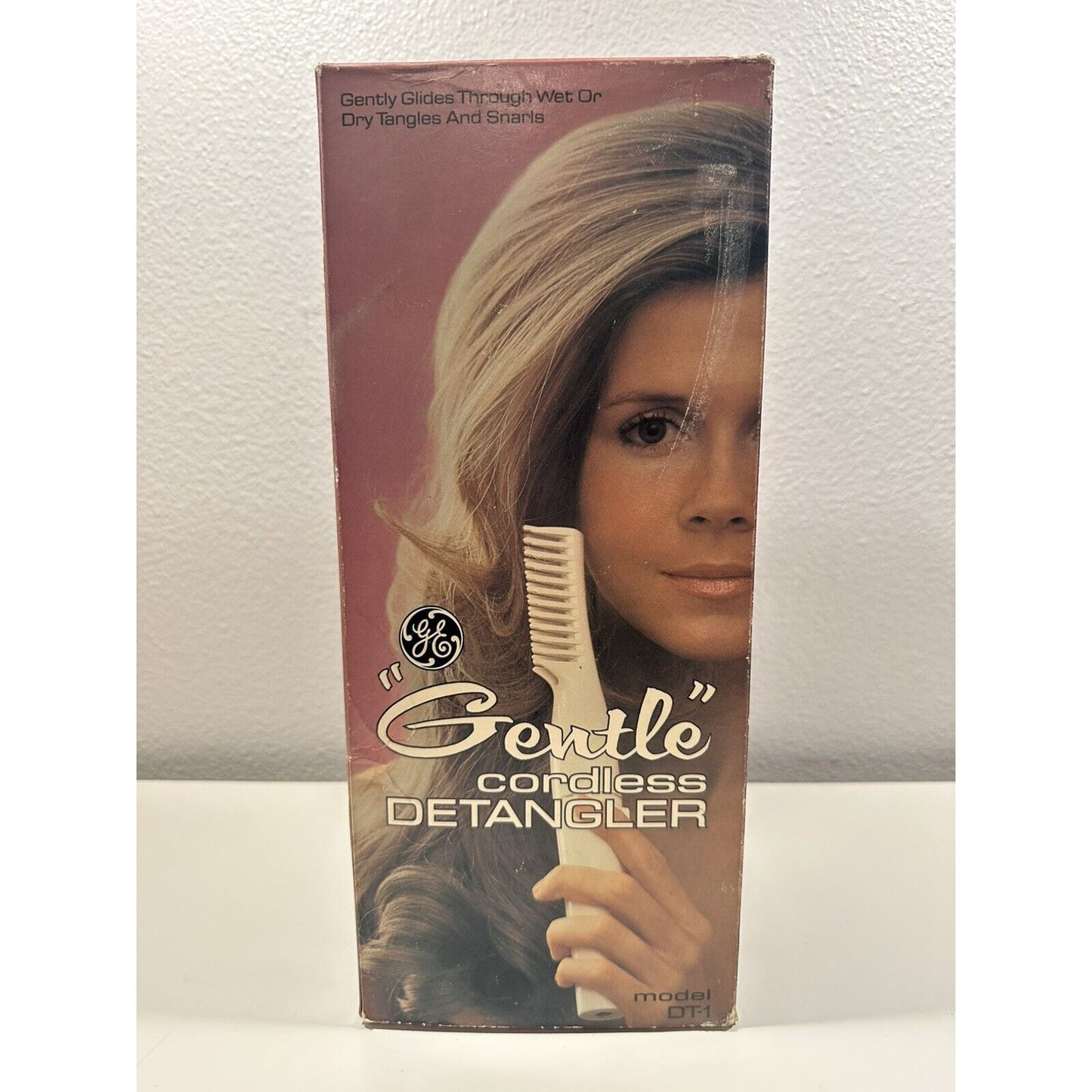 VINTAGE *NEW* GE Model #DT-1 Gentle Cordless Detangler