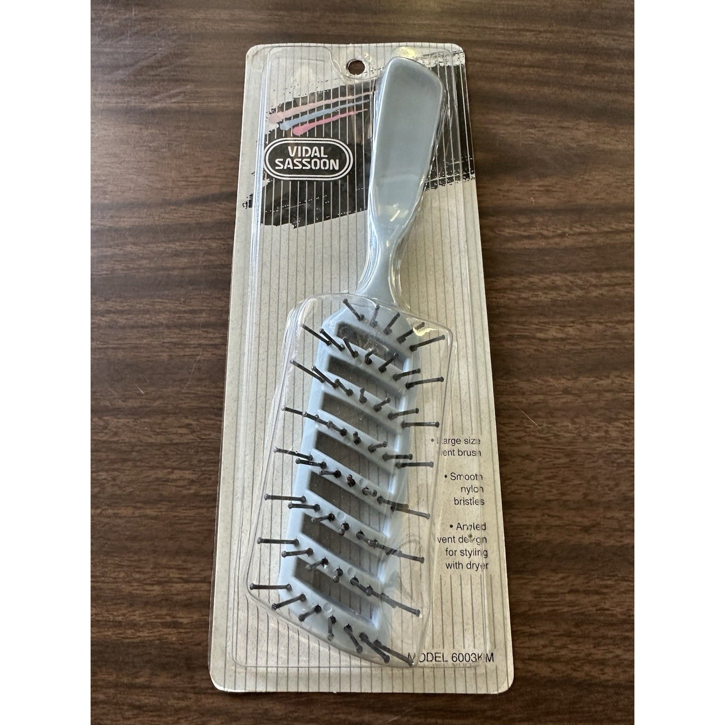 VINTAGE *NEW* 1990's Vidal Sassoon Vent Brush Large Lt Gray Angled Nylon 6003KM