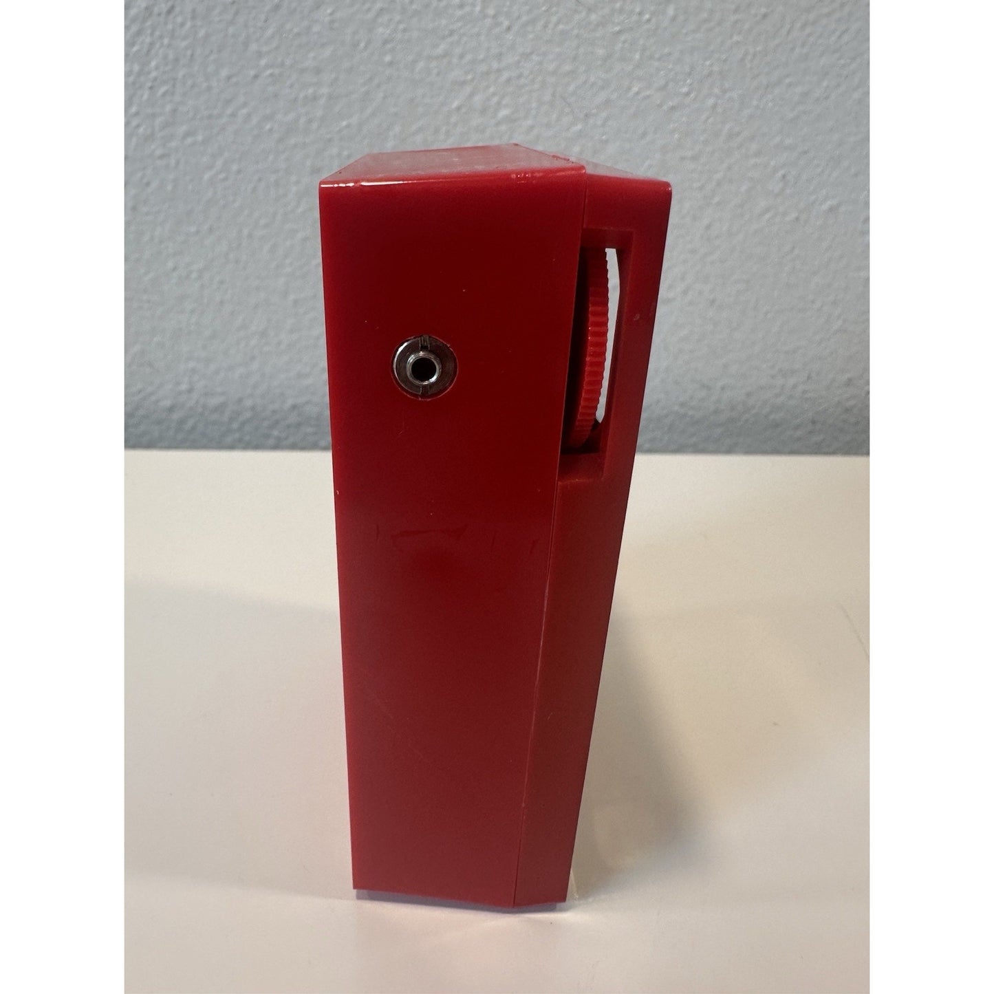 VINTAGE *NEW* 1970's Four Star FS-701 Solid State Radio in Red w/ Clear Case