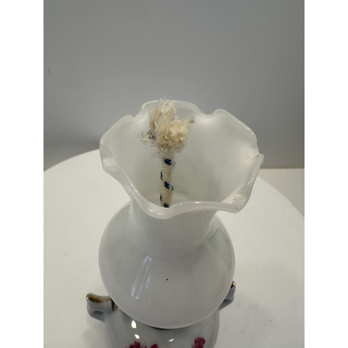 VINTAGE *NEW* 1970's Porcelain Oil Lamp with Flowers