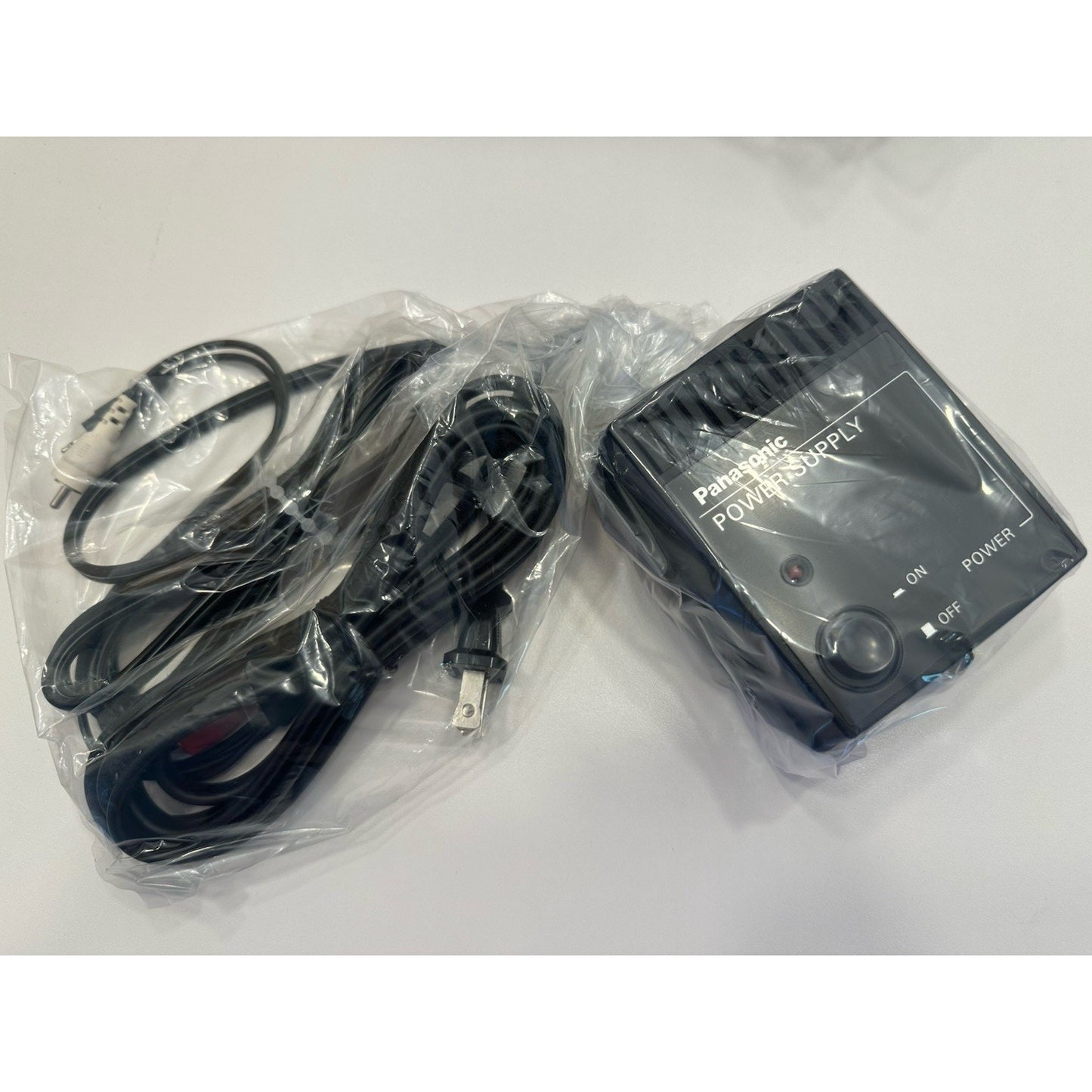 Vintage *NEW* 1980's Panasonic WV-470 B&W Video Camera + Power Supply