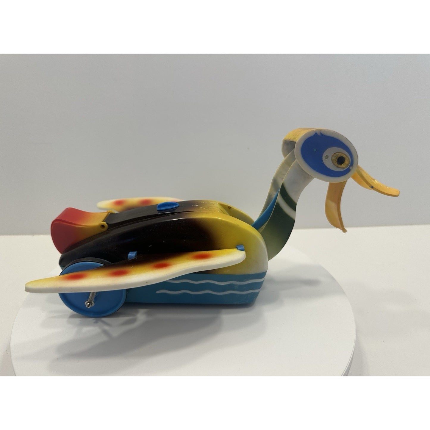 VINTAGE *NEW* 1960's Hoover Waddling Waldo Battery Operated Toy