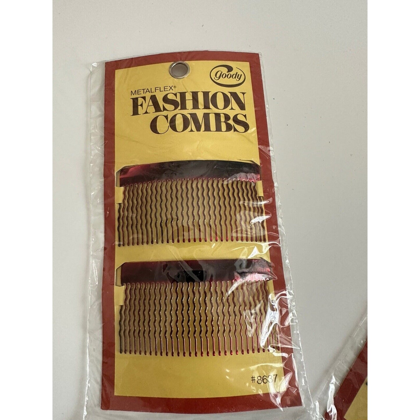 VINTAGE *NEW* 1975 Goody Metalflex Fashion Combs Set