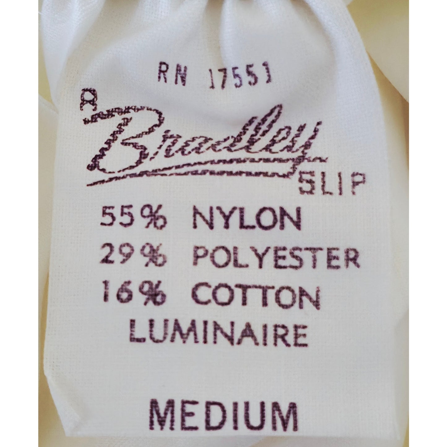 VINTAGE *NEW* 1960's Bradley Women's White w/Flowers Half Slip Size M