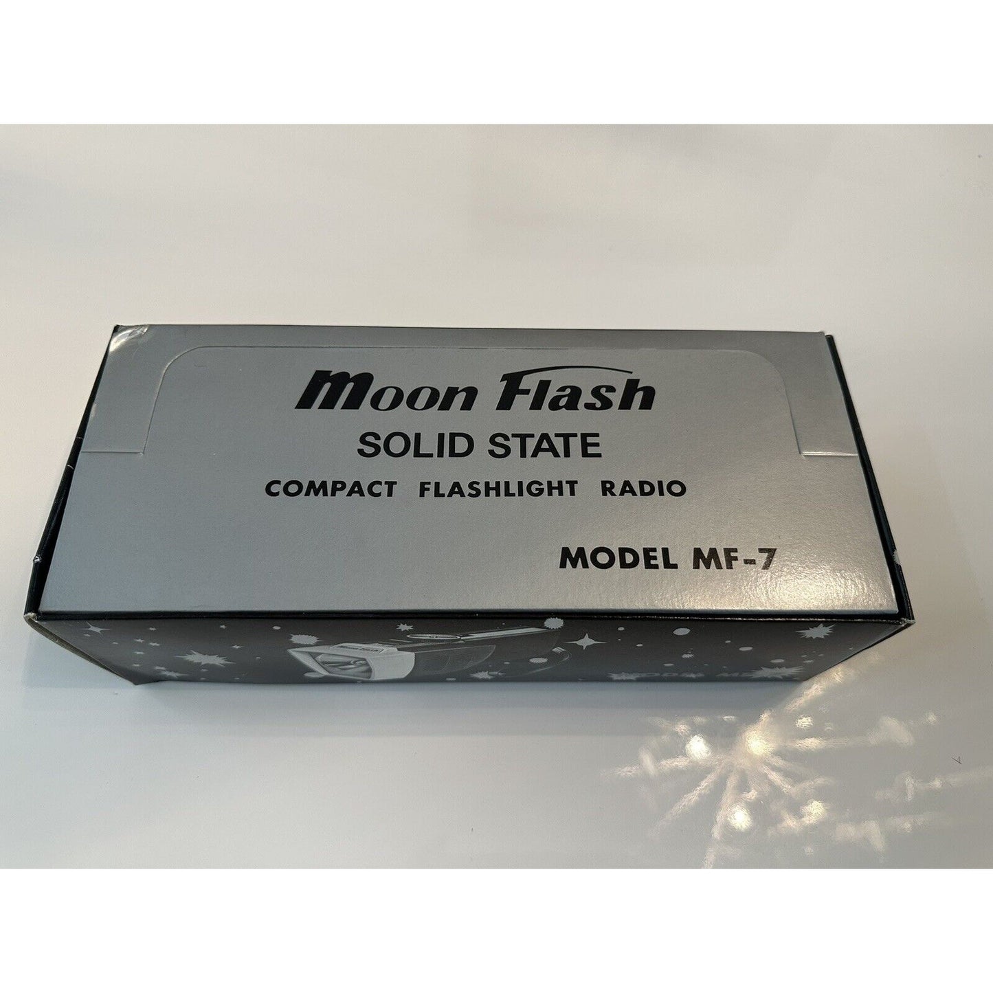 VINTAGE *NEW* Moon Flash MF-7 Solid State Compact Flashlight AM Radio