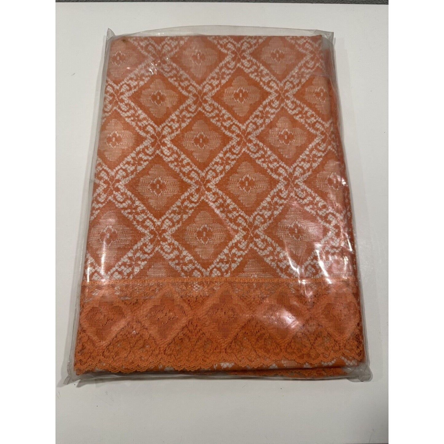VINTAGE *NEW* Elrene Tablecloth 52"X70" Diamond Lace USA