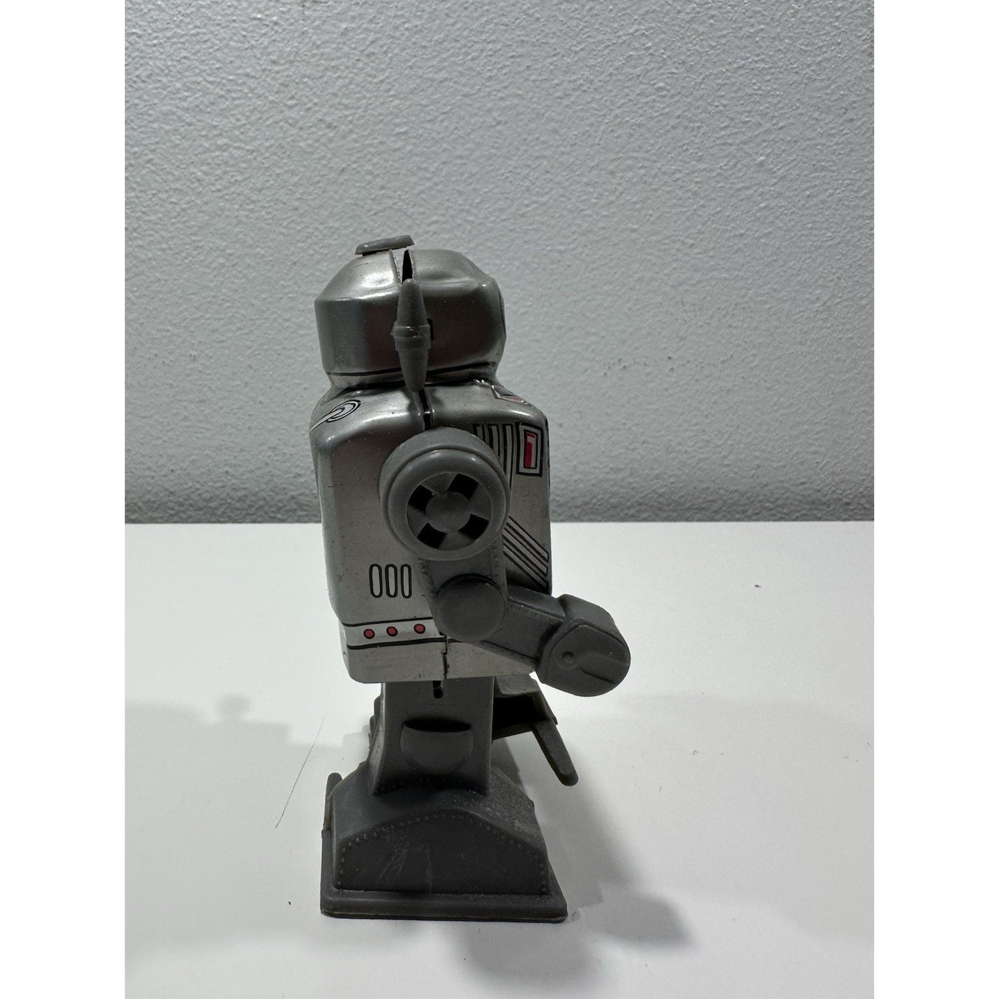 VINTAGE *NEW* 1960's 5.5" Captain the Robot / Tin Wind-Up Toy
