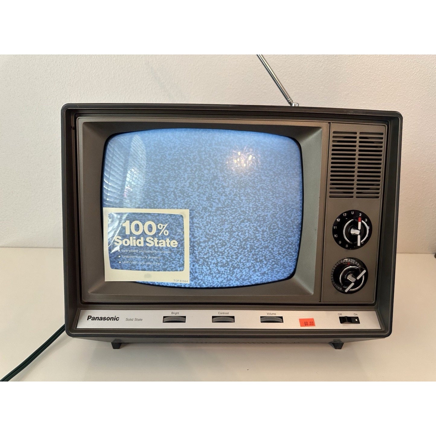 VINTAGE *NEW* 1970's Panasonic TR-692SX 11" Solid State TV