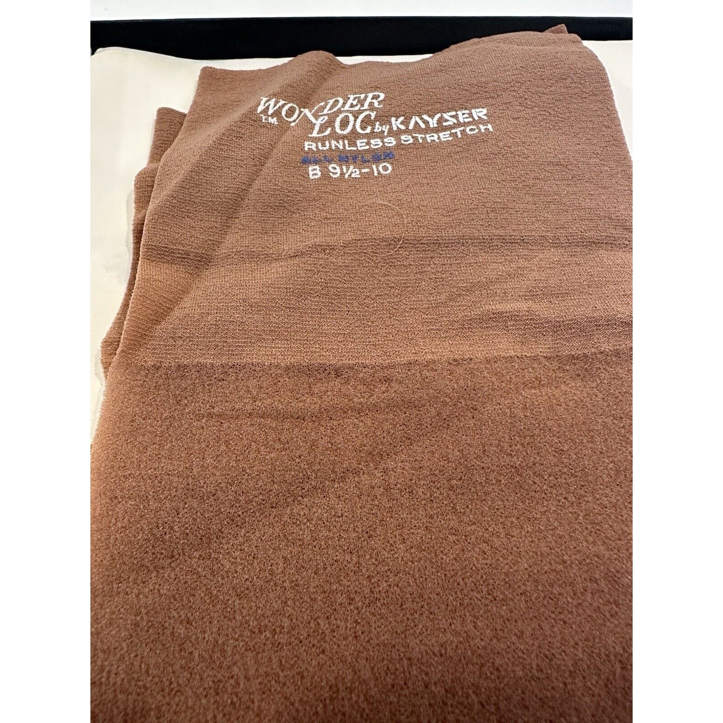 VINTAGE *NEW* Kayser Hosiery-Wonderloc Stretch-Willow-Seamless-9.5/10 B X 2