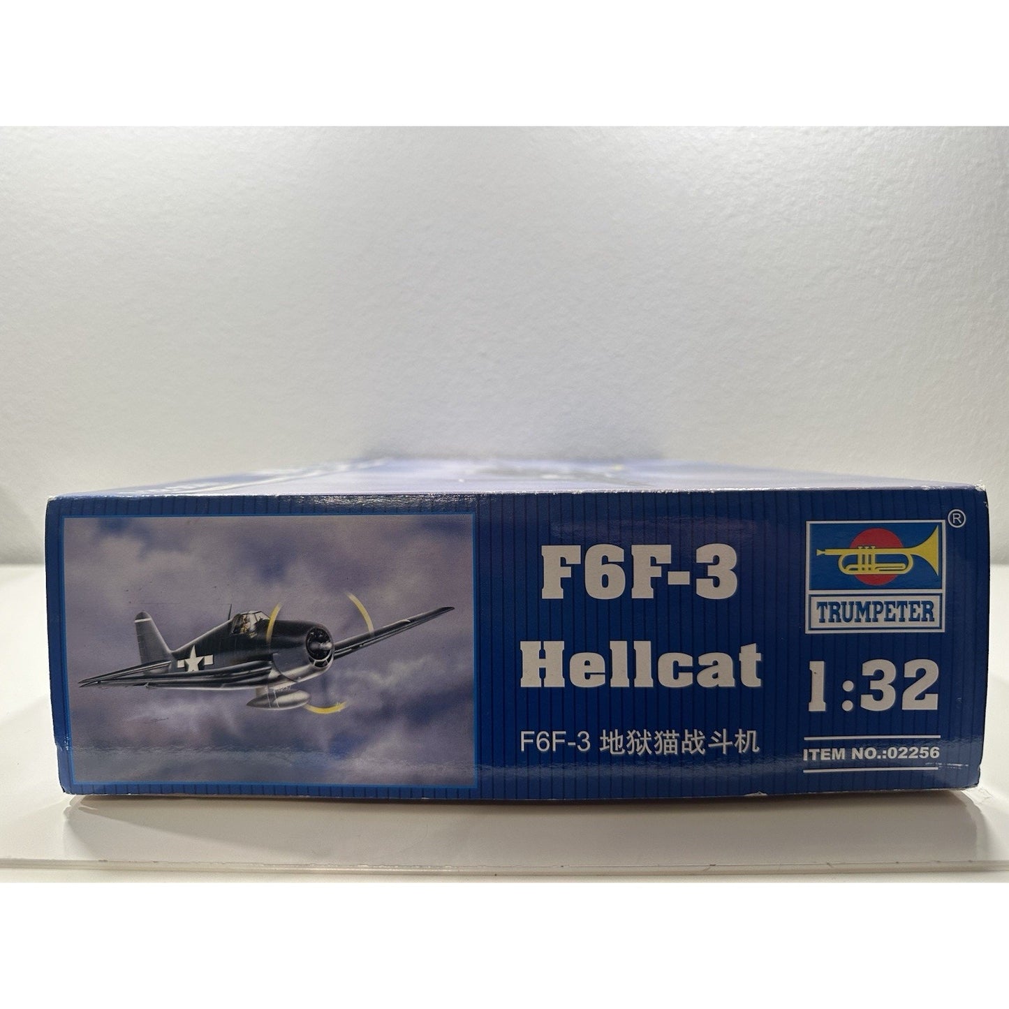 VINTAGE *NEW* Trumpeter 02256 1:32 F6F-3 Hellcat Model Kit