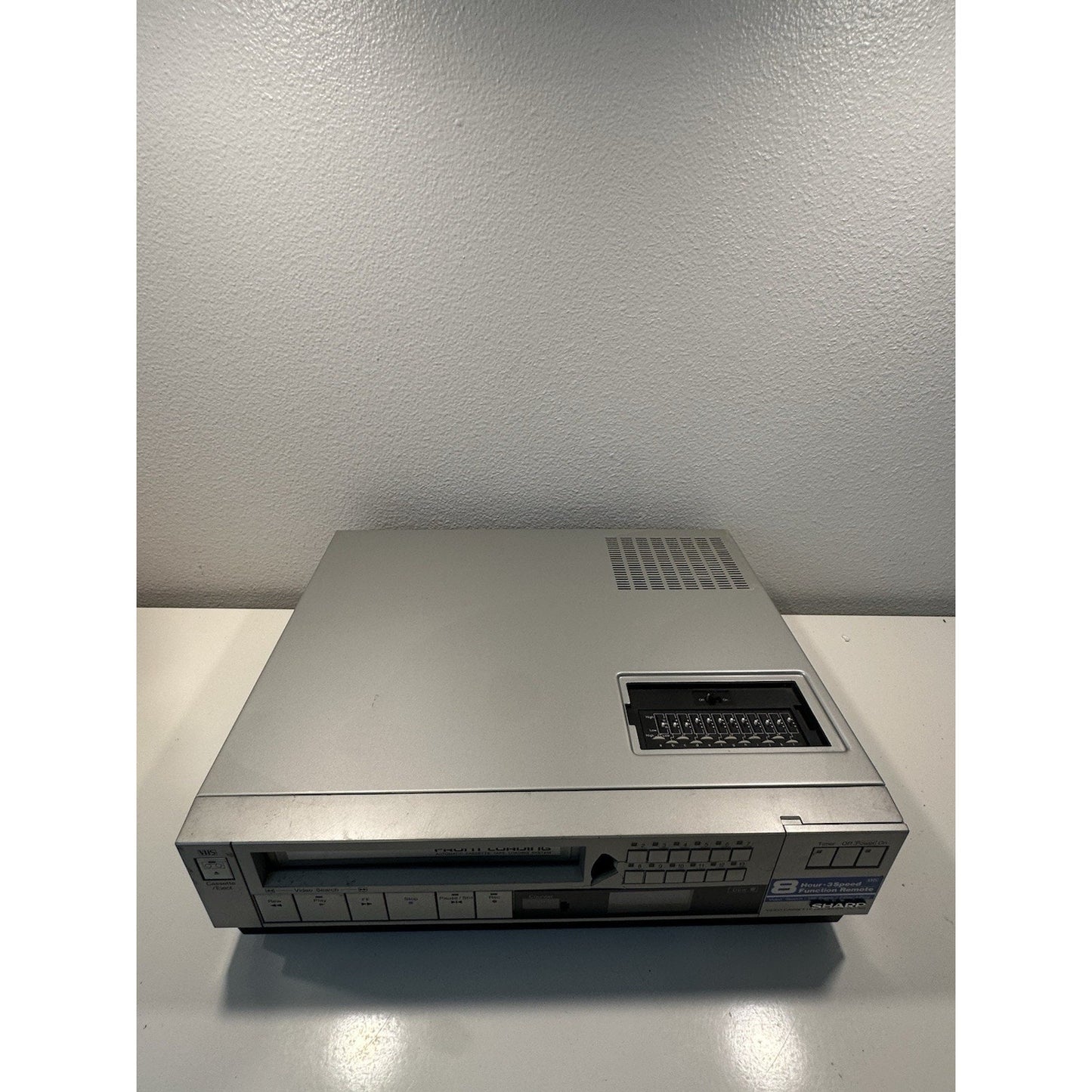 Needs Lovin' VINTAGE Sharp VC-481U Front Loading vhs vcr No Remote/Manual