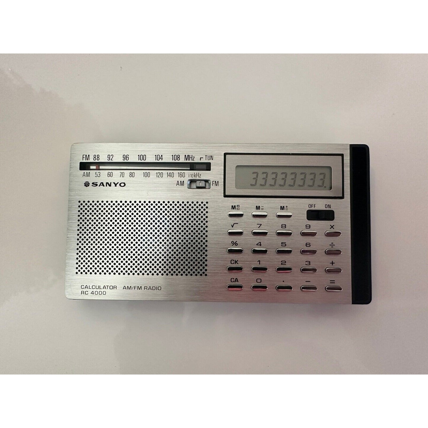 VINTAGE *NEW* Sanyo RC-4000 am/fm Pocket Calculator Radio