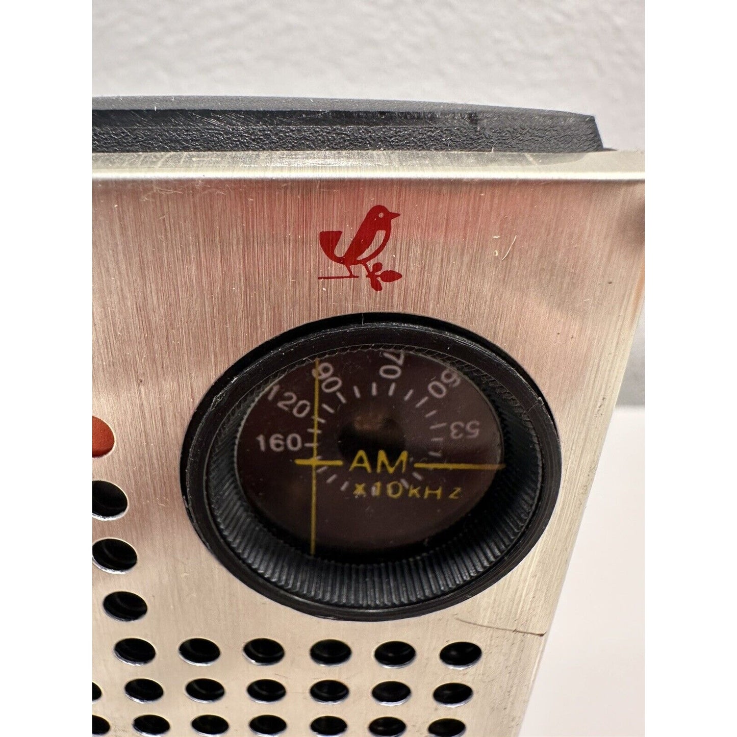 VINTAGE *NEW* Seiko Solid State AM Black Pocket Radio