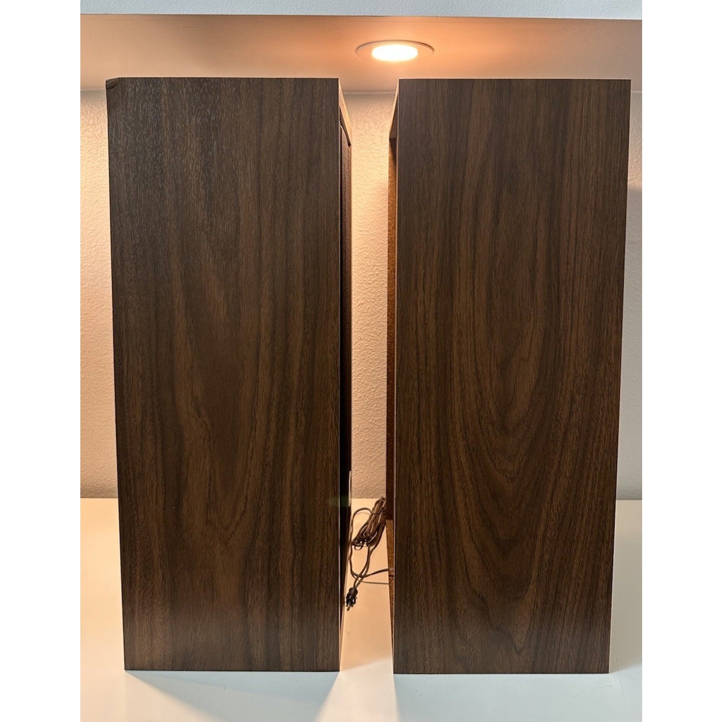 VINTAGE *PRISTINE* 1970's Sharp Model SP-330 Speaker Set Black/Woodgrain