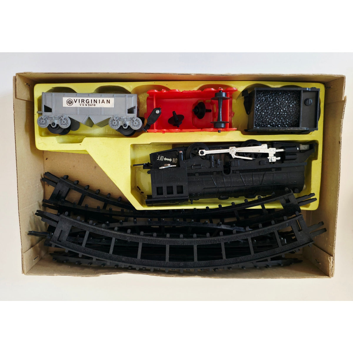 VINTAGE *PRISTINE* 1960s Durham's Battery Operated Toy Train Set Japan