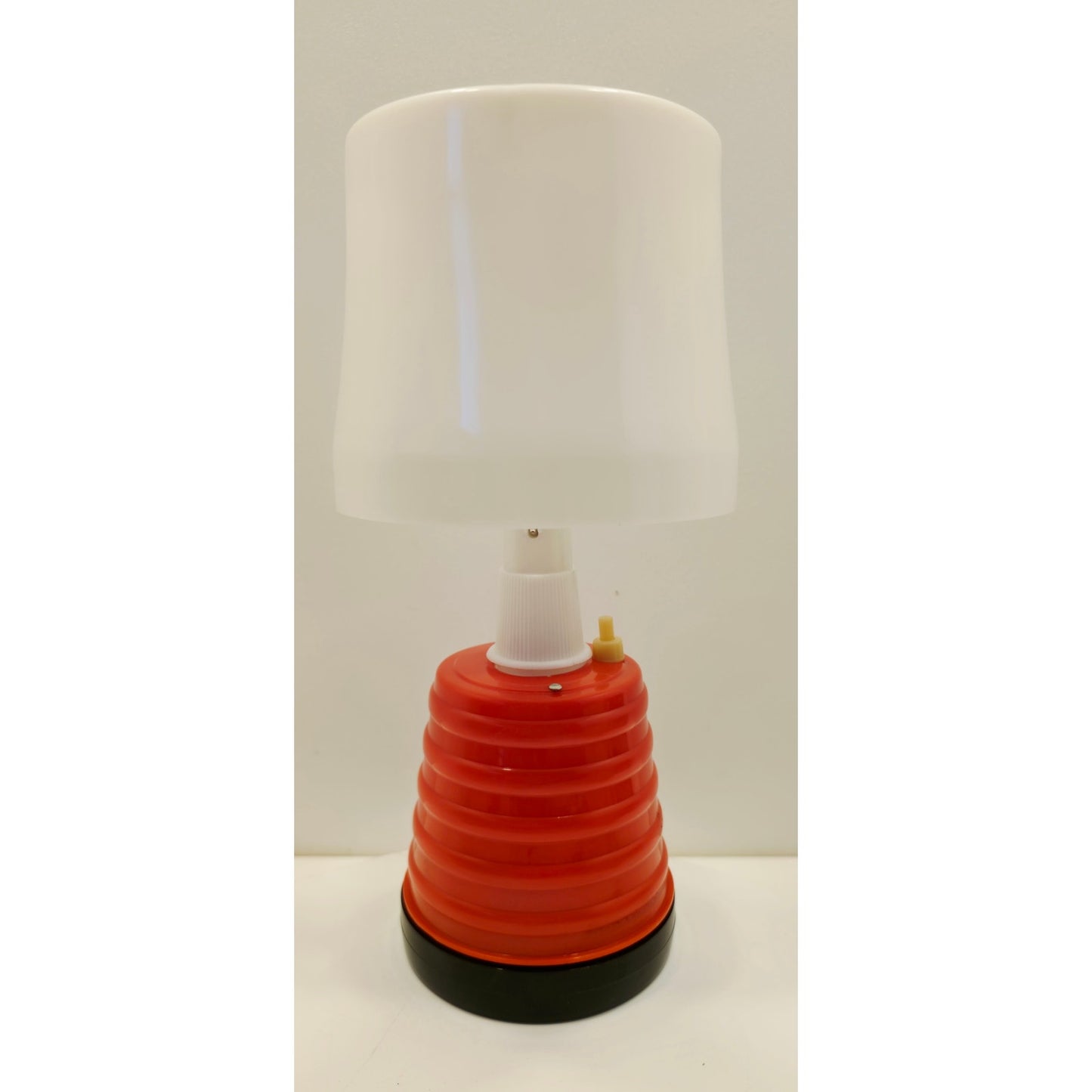 VINTAGE *NEW* 1970's Red and White Battery Operated Indoor-Outdoor Table Lamp