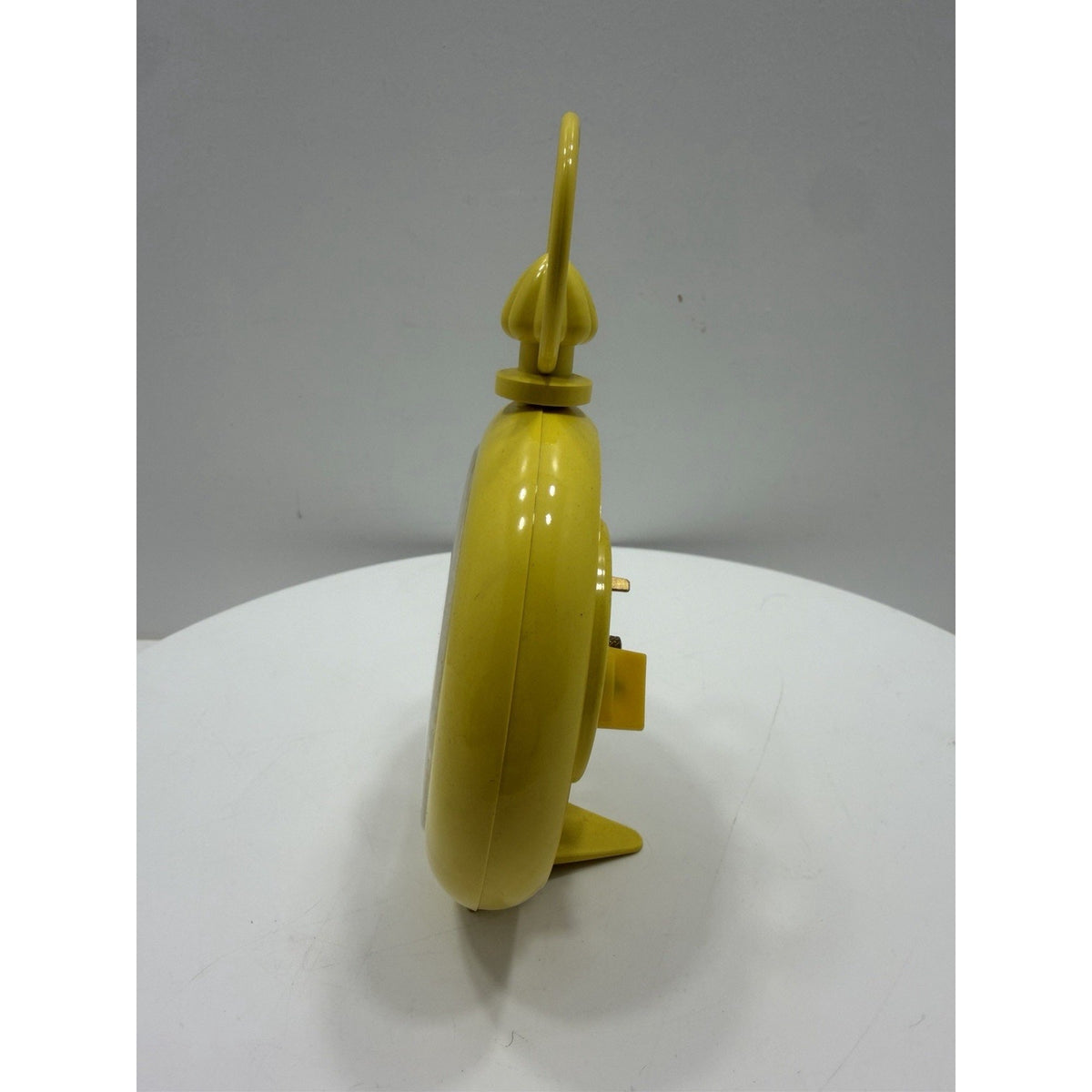 VINTAGE *NEW* 1970's Dynasty 7" Keywound Metal Alarm Clock - Yellow