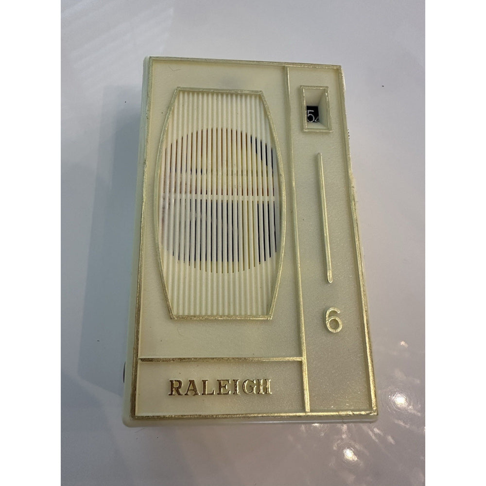 VINTAGE *NEW* 1960's/1970 Raleigh 6 Model#612 Transistor Radio/High Sensitivity