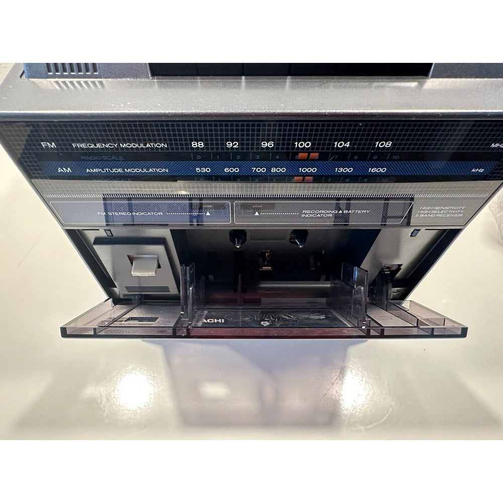 VINTAGE *NEW* 1980's Hitachi TRK-930H Dual Speakers Cassette Tape AM/FM Boombox