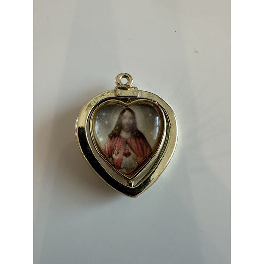 VINTAGE *NEW* Gold-Tone Heart Pendant with Jesus/Queen Art Spinner