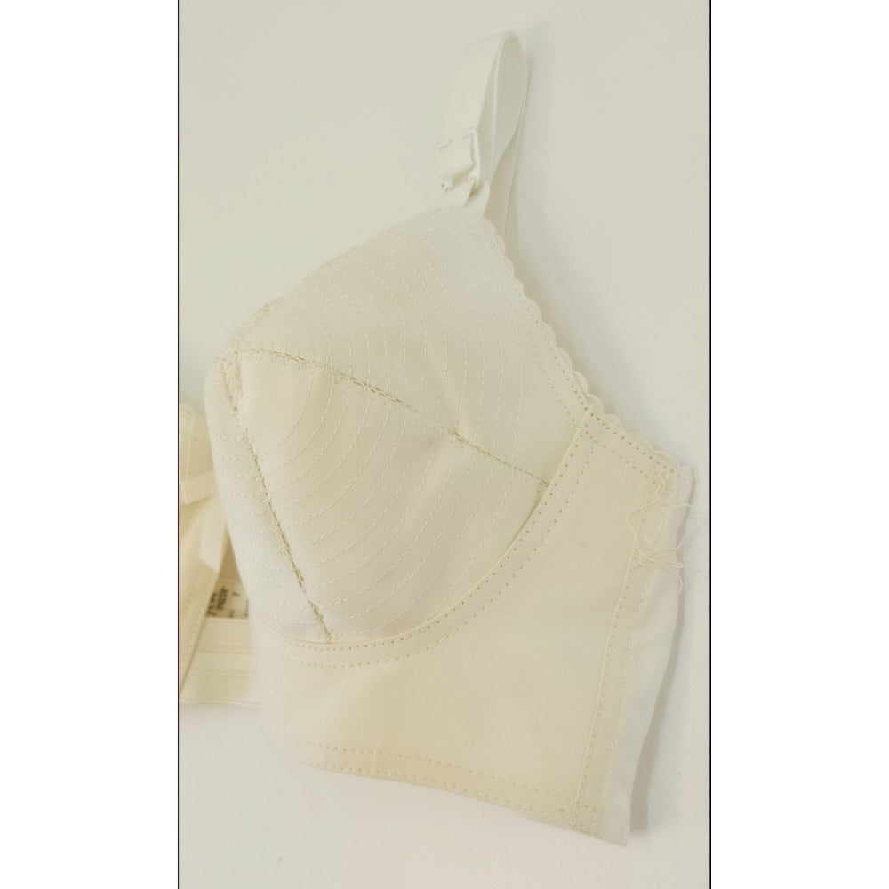 VINTAGE *NEW* 1960's Stephanie Women's Cream Bullet Bra w/Center Flower Size 32B
